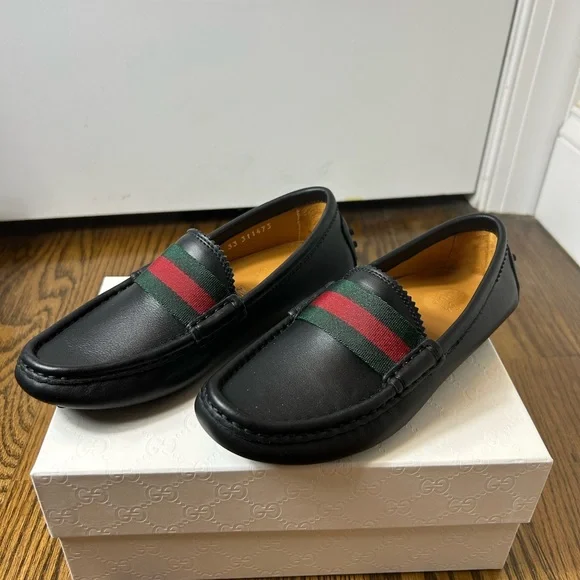 AUTHENTIC Gucci BRAND NEW Boys Black Loafers with Red and Green Stripes w/ Box - Picture 1 of 5